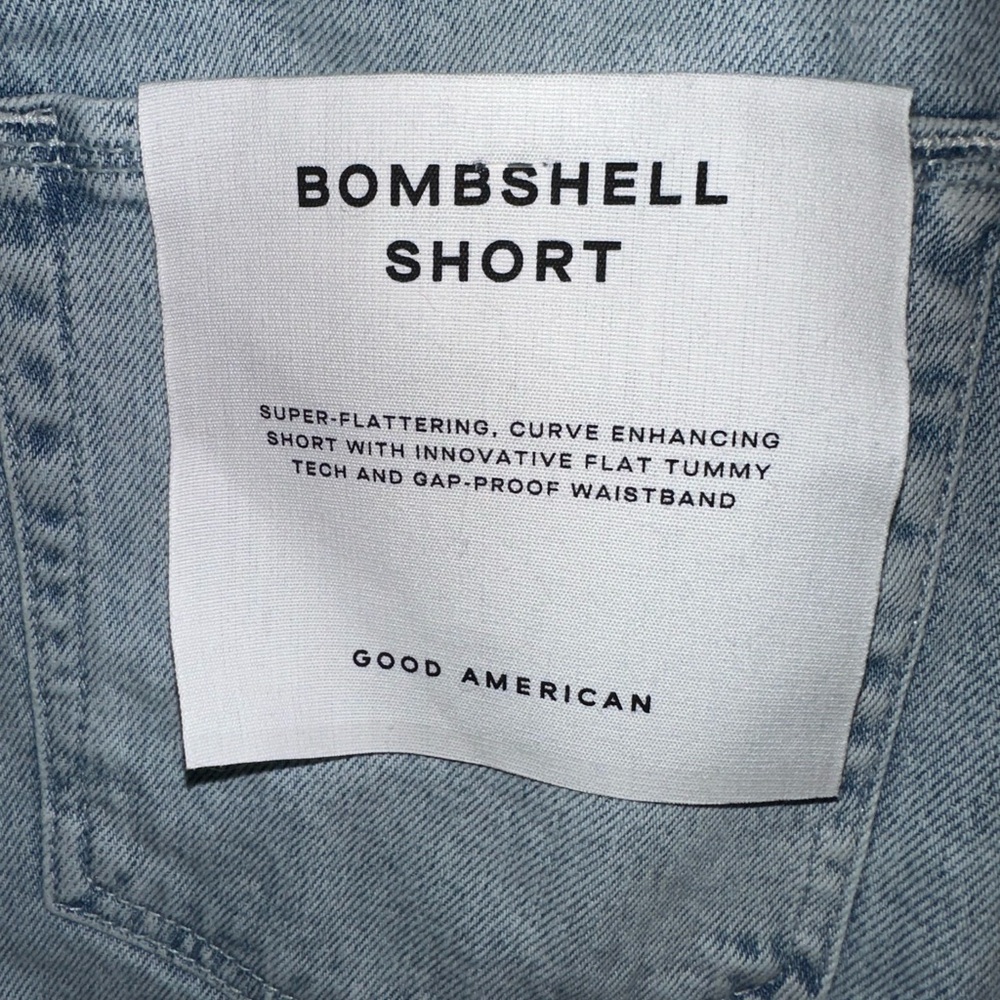 Good American Bombshell Denim Shorts - Picture 3 of 5